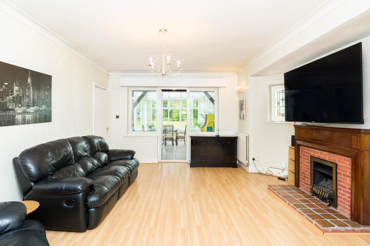 Beautiful 6 Bedroom House For 17 Guests Next To Edgbaston Stadium Birmingham Exterior foto