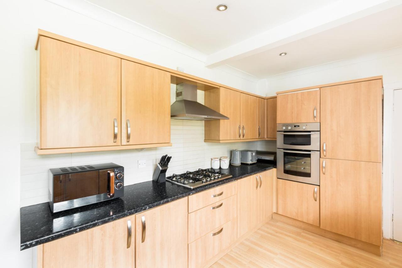 Beautiful 6 Bedroom House For 17 Guests Next To Edgbaston Stadium Birmingham Exterior foto